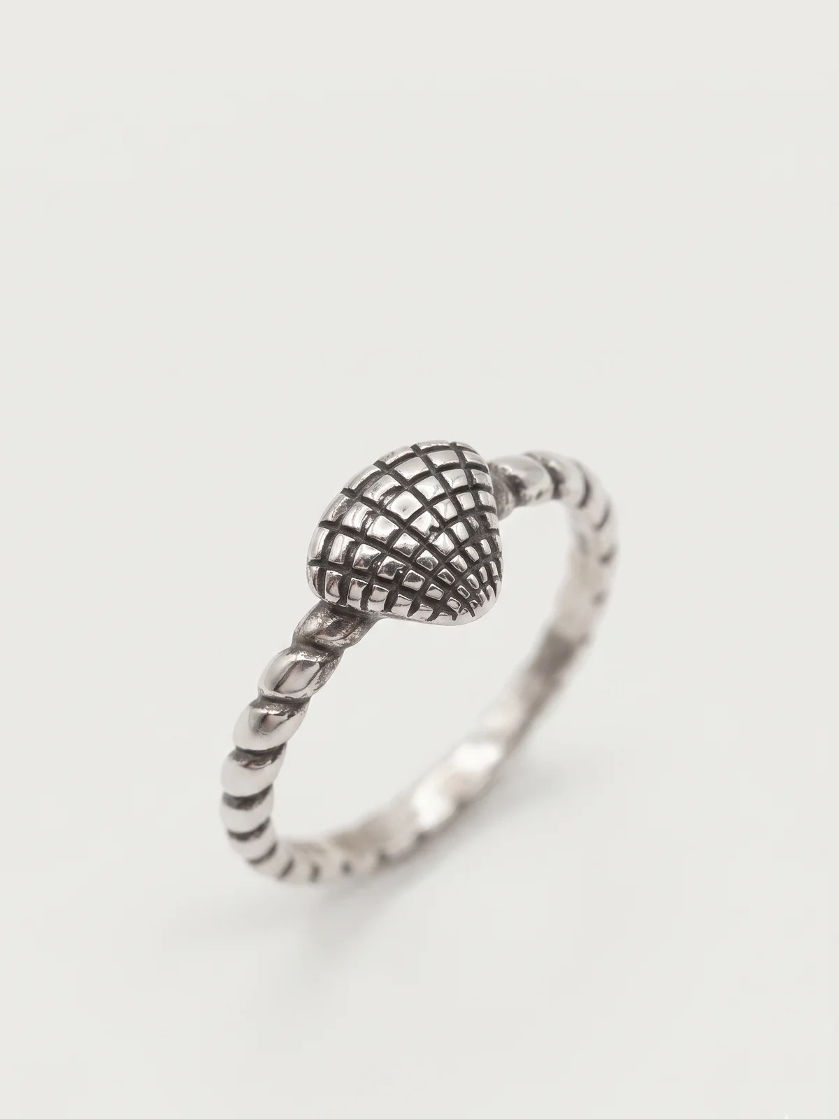 Silver Seashell Ring
